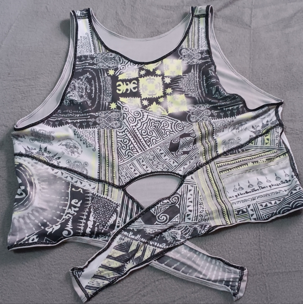 Trendy Graphic Tank Top - Black and White